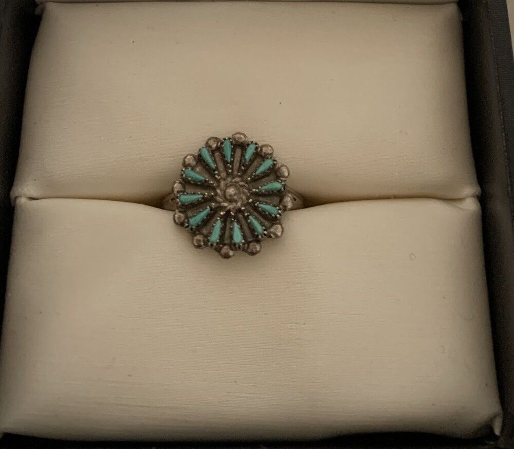 Vintage Zuni Sterling Silver Petite Point Turquoise Ring 6.25 South Western